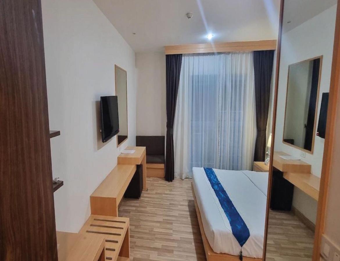 Icheck Inn Central Patong Exterior photo